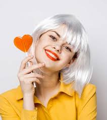 How Do I Bleach Dyed Hair? - Ugly Duckling