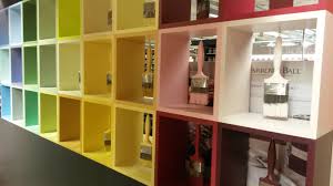 Accumulation Palette Couleur Peinture Evidence Bhv Marais Maison Magasin Peinture Palette De Couleur Peinture