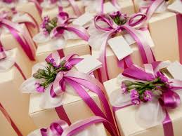 Create customized jewelry that reflects the style she has built through the years, and it seems like one day everyone is talking about unique 30th birthday gift ideas and then wham! Party Favors Major Birthdays