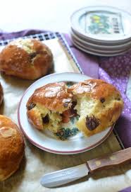 Brioches Aux Pepites De Chocolat Recette Chocolate Zucchini Recipe Chocolate Recipes Brioche Recipe Baking
