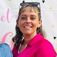 Janelle Holman's Instagram, Twitter & Facebook