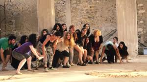 Όταν οι δημοσιογράφοι τη συνάντησαν σε event στο. Ancient Greek Drama Summer School Attiko Sxoleio Arxaioy Dramatos Marina Satti