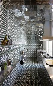 You don't necessarily have to have the mirror from floor to ceiling. Stunning Mirrored Ceiling Design Trends In Decorating With Mirrors