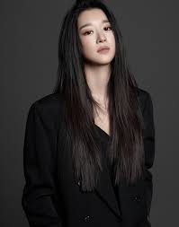She is in her 30s now and living like a vampire — flauntingly young and charismatic. V Live
