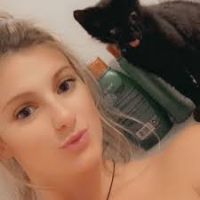 Ansley Harris (@AnsleyyyHarris)