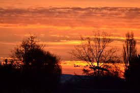 Im zweifel können sie zum vergleich den sonnenaufgang, sonnenuntergang usw. Sonnenaufgang Heute Morgen An Den Hergershauser Wiesen Foto Bild Sonnenaufgange Himmel Universum Verschiedenes Bilder Auf Fotocommunity