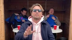 Maybe you would like to learn more about one of these? Bn Ers Gaan Volop Over Hun Nek Bij Surstromming Challenge Rtl Boulevard
