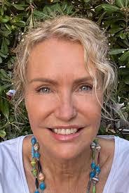 Emilia Caputo's Instagram, Twitter & Facebook