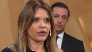 Me criticaron hasta los pies, furiosa: La Foto De Nazarena Velez En Bombacha Y Al Natural Sabian Que Hoy Se Usa Tener Panza Telefe Noticias