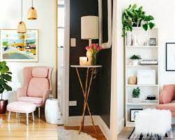 Pour décorer un mur, il existe des solutions plus classiques qui elles aussi sont soumises aux tendances. Deco Petits Espaces En 7 Solutions De Genie Pour Habiller Un Coin Vide Et Gagner De La Place