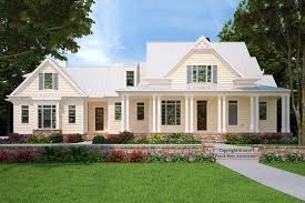 This site is operated by architectural overflow, llc for southern living. Southern House Plans House Plan Designs With Major Curb Appeal Blog Eplans Com