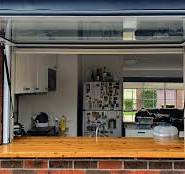 Gas Strut vs Awning Windows: Which is Best for Your Bar or ...