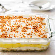 Apr 30, 2019 · banana pudding is a layered dessert with vanilla pudding or custard, sliced or smashed bananas, vanilla wafers (or butter cookies or graham crackers), and whipped cream or meringue. No Bake Banana Pudding Dessert Jo Cooks