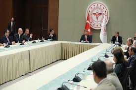 Önemli tavsiye kararlarının alındığı bilim kurulu toplantısı bu akşam yapılacak. Koronavirus Bilim Kurulu Toplantisi Ertelendi