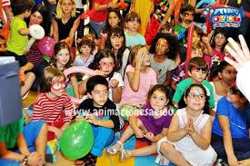 Poseemos personal cualificado para organizar animaciones infantiles, espectáculos de todo tipo con gran variedad de actividades infantiles para pasar un buen rato y hacer un cumpleaños infantil inolvidable. Fiestas Infantiles A Domicilio En Valencia
