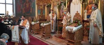 10, chiar in curtea bisericii trei ierarhi, si a aparut in urma colaborarii dintre primaria galati si parohia amintita. Hramul Parohiei SfinÅ£ii Trei Ierarhi Din Municipiul GalaÅ£i