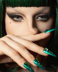 I said god damn 💵 nails by @cndworld for @theblondsny shot by @serichai 🔋  serving all the greedy Mia Wallace fantasy with my hair I styled 🤑