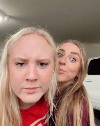 elizabeth campbell (@lizzycampbellx) • Instagram photos and videos