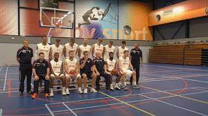 Het vermoeden van collatz is een vermoeden in de getaltheorie dat zegt dat een bepaalde iteratie in alle gevallen uitloopt op het getal 1, om het even welk getal. Matchfixing In Het Basketbal Spelers Verdacht Van Opzettelijk Verliezen Vier Wedstrijden Nos