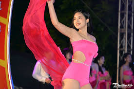 Quảng Ninh: 14 người đẹp tranh tài trong đêm chung kết duyên dáng Đầm Hà