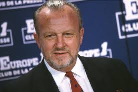 Image of AGENT HENDRIX SPEAKS DURING NEWS CONFERENCE ON DISCRIMINATION,  2000-08-30 (photo)