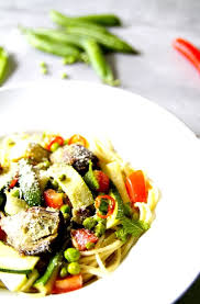Spaghettis Aux Legumes Verts Ou Spaghettis D Ete Recette Legume Vert Spaghetti Recette Spaghetti