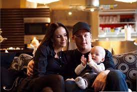 Track breaking kimi raikkonen headlines on newsnow: Formel 1 Ferrari Star Wieder Vater Kimi Raikkonen Stolz Auf Tochter Rianna Mopo De