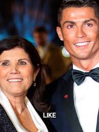 ¿Cristiano Ronaldo ama más a su Esposa o a su Mamá? #cristianoronaldo #amor  #mamá #mother #esposa#foruyou #parati #usa🇺🇸