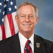 Join us THIS Thursday for "Business After 5" hosted by Edward Jones/Chris  Eaker! Enjoy an evening of networking, food and drinks! Head over to our  website and register under the event calendar
