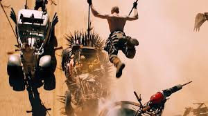 Nem lett jó film, habár sokak szerint a nyár egyik legjobbja volt. Lattatok Mar Ketoras Autos Uldozest Mad Max A Harag Utja Filmtekercs Hu
