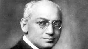 Franz Mesmer's Instagram, Twitter & Facebook