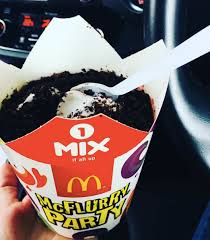 Deliciousness starts with creamy vanilla soft serve swirled together with crunchy oreo cookies. Mcdonald S Introduces A Large Sized Mcflurry That You Can Share With Your Friends