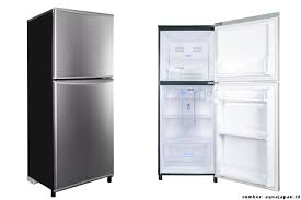 Samsung berusaha mengatasi hal ini dengan menyematkan fitur terbaru di dalam kulkas 2 pintu mereka yang bernama teknologi twin cooling plus™. 7 Rekomendasi Kulkas 2 Pintu Terbaik 2020 Di Bawah 3 Juta