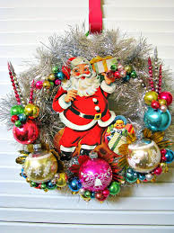 Santa Vintage Santa Kitsch Christmas Wreath Kitsch Christmas Retro Christmas Decorations Christmas Wreaths