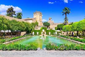 Otro de los puntos en los que hemos puesto especial interés es en el tratamiento de los jardines, unos jardines que ya mostraban su máximo esplendor en época. Cordoba Fuhrung Durch Alcazar Reyes Cristianos Mit Tickets Und Vorrangigem Zugang 2021 Cordoba Tiefpreisgarantie