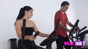 I fuck my cousin while she does her exercises in the gym | xHamster