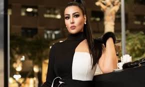 ونشر عمر صورة له برفقة الفنانة سمية الخشاب، عبر حسابه الشخصي انستجرام، وعلق قائلا : Ù‡Ù„ Ø³ØªØ¹ÙˆØ¯ Ø³Ù…ÙŠØ© Ø§Ù„Ø®Ø´Ø§Ø¨ Ù„Ø·Ù„ÙŠÙ‚Ù‡Ø§ Ø£Ø­Ù…Ø¯ Ø³Ø¹Ø¯ ÙˆÙ…Ø§ Ø¹Ù„Ø§Ù‚Ø© Ø§Ù„Ù„ÙˆÙ† Ø§Ù„Ø£ØµÙØ± Ø§Ù„Ù‚Ø¯Ø³ Ø§Ù„Ø¹Ø±Ø¨ÙŠ