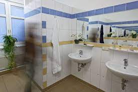 Tripadvisor'ın interaktif haritasını kullanarak konuma ve yakındaki restoran ve gezilecek yer seçeneklerine göz atın. Photos And Videos About The U Inn Berlin Hostel