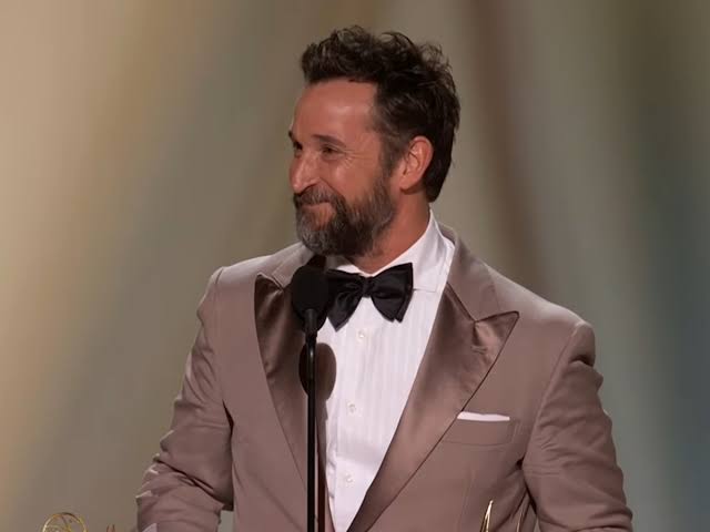 Βραβεία Emmy 2026 - Νόα Γουάιλ: Η συγκίνηση μετά τη δεύτερη κατάκτηση του Α' Ανδρικού Ρόλου σε Δραματική Σειρά