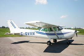 😱 mais les passagers sont des squelettes donc je ne comprend pas comment le commandent (qui était un squelette) je suis sûr que c'était un canular l'avion n'a pas pu voler pendant 37 ans il aurait manquer d'essence et les passagers seront sûrement mort de faim. Avion Disparu En Estrie La Pilote Retrouvee Morte La Presse