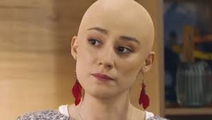 Fernanda Ramírez y críticas por no raparse en «La ley de Baltazar»:  "Pongamos el foco en lo realmente importante"