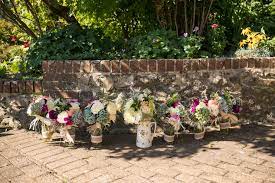 Hand delivering beautiful flowers and bouquets across danbury and the uk with same day delivery. Flowers On The Hill Devon Home Facebook