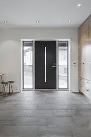 Etwas schmutzeintrag lässt sich aber auch bei sehr disziplinierter hausschuhnutzung in diesem bereich nie ganz vermeiden. Sehr Schones Beispiel Fur Naturschiefer Fliesen Beispiel Fliesen Fur Metall Naturschiefer Schones Sehr Foyerdesign Haus Fliesen Naturschiefer