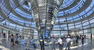 When registering to visit online, you can only submit booking requests for the various services offered by the visitors' service; Reichstag Berlin Welcomecard