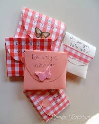 Regalos originales, manualidades para niños y actividades para hacer en este día tan especial. Reciclarte Diy Manualidades Dia Del Amigo Manualidades Originales