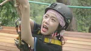 Blackpink oder blλɔkpiиk) ist eine südkoreanische girlgroup, die 2016 von yg entertainment gegründet wurde. Blackpink S Lisa Jisoo Reveal Their Previous Dorm Was Haunted Koreaboo