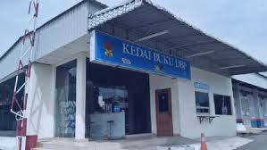 Dewan bahasa dan pustaka (malay for the institute of language and literature) (abbreviated dbp) is the government body responsible for coordinating the use of the malay language in malaysia and brunei. Kedai Buku Dbp Menjual Buku Dan Majalah Terbitan Dewan Bahasa Dan Pustaka