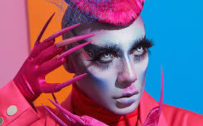 In this form of drag, the queens keep their facial hair and apply makeup around it. This Is What It S Like To Be A Drag Queen In Russia A Country With Anti Gay Laws