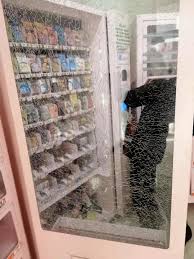 无语|| 宁夏一街边成人用品店“充气娃娃”屡次被盗，老板娘欲哭无泪……_张女士