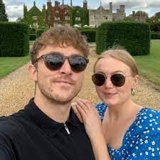 Forrest Parsons's Instagram, Twitter & Facebook